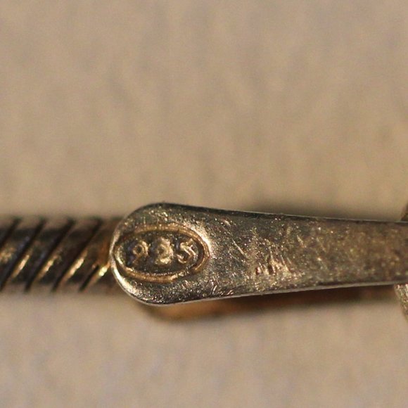 Sterling Silver Necklace with amethyst pendant - Picture 8 of 9